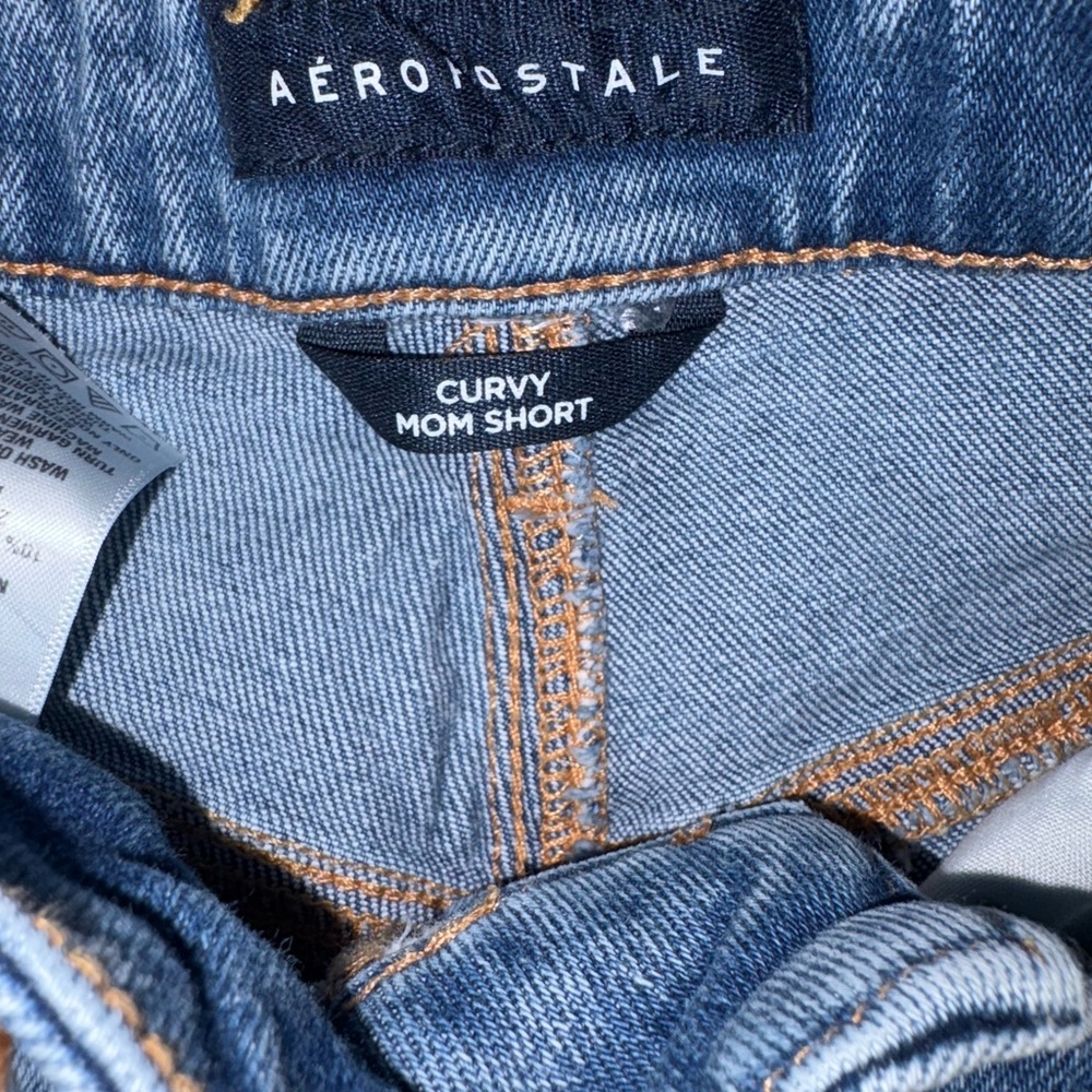 Aeropostale Curvy Mom High-Rise Distressed‎ Denim Shorts  Women’s Size 0 - Picture 2 of 7